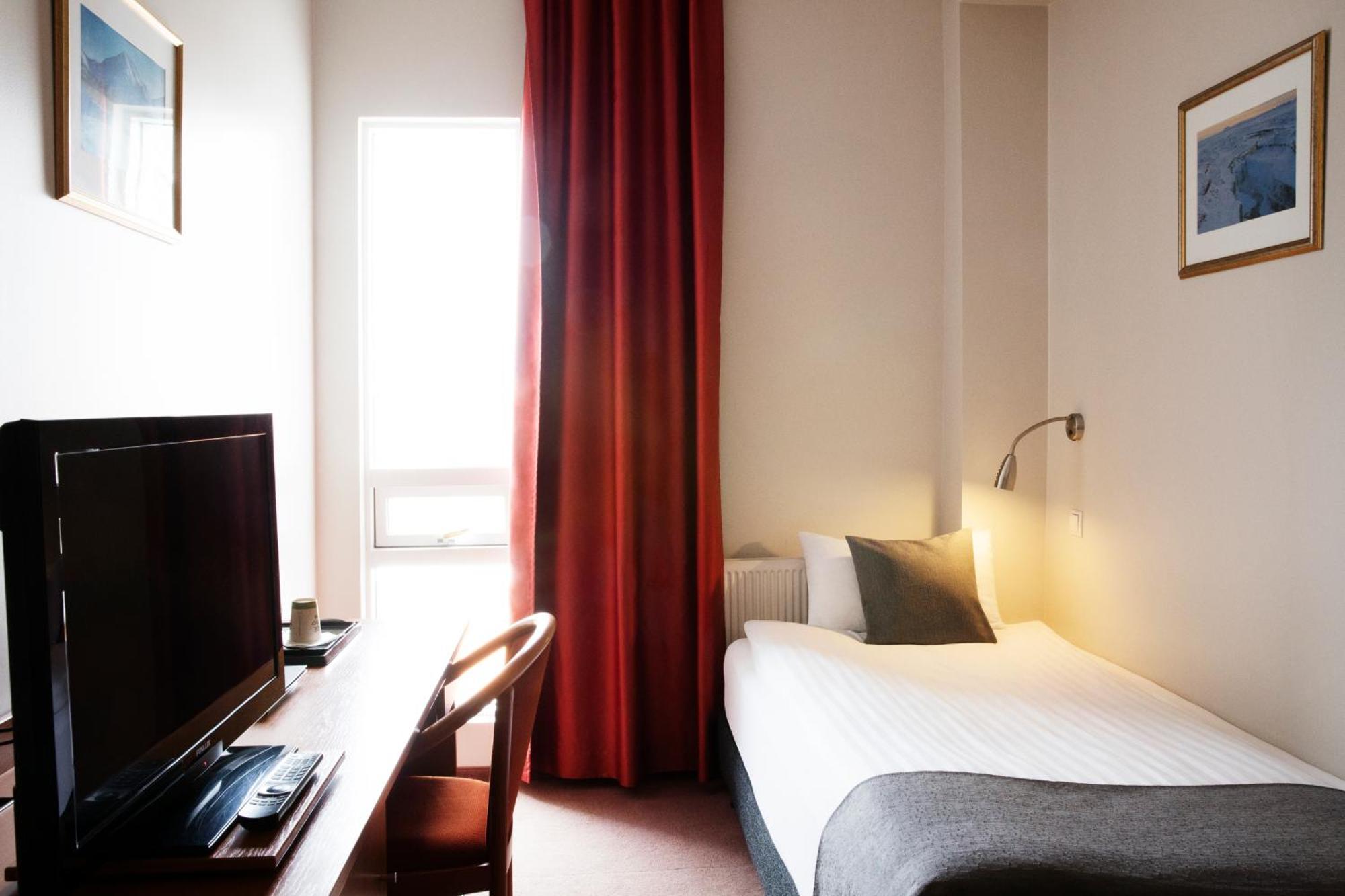 Standard Single Room,1129009674:JPEG